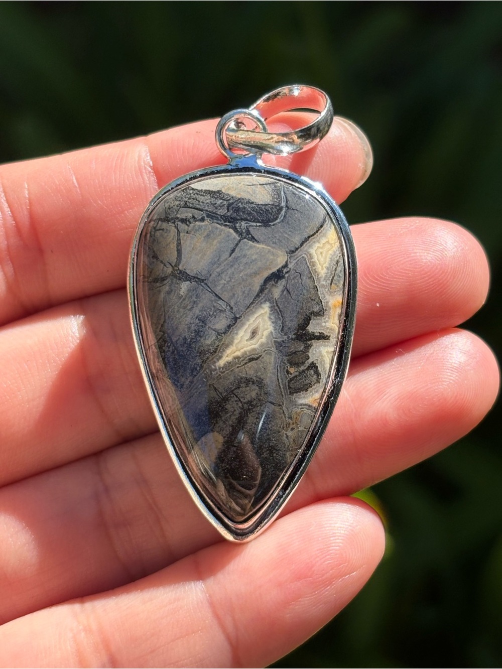 Silver Teardrop Stone Pendant in Gray and Cream